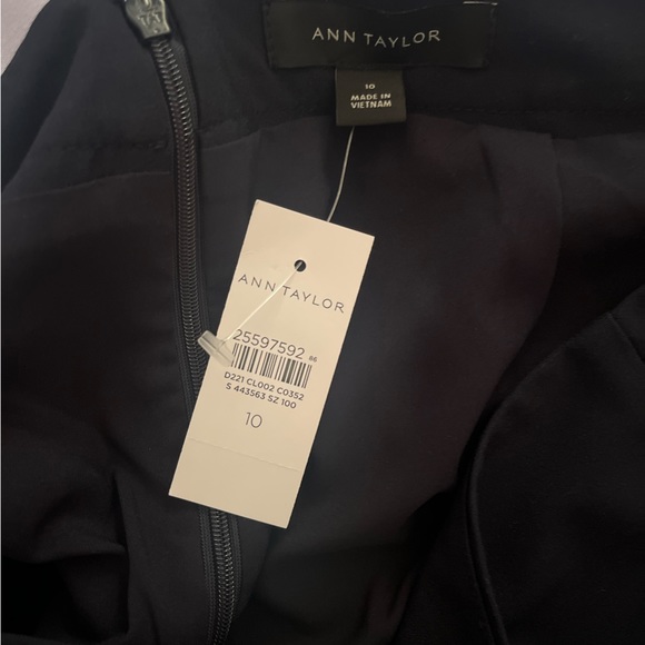 Pencil skirt - Picture 2 of 3